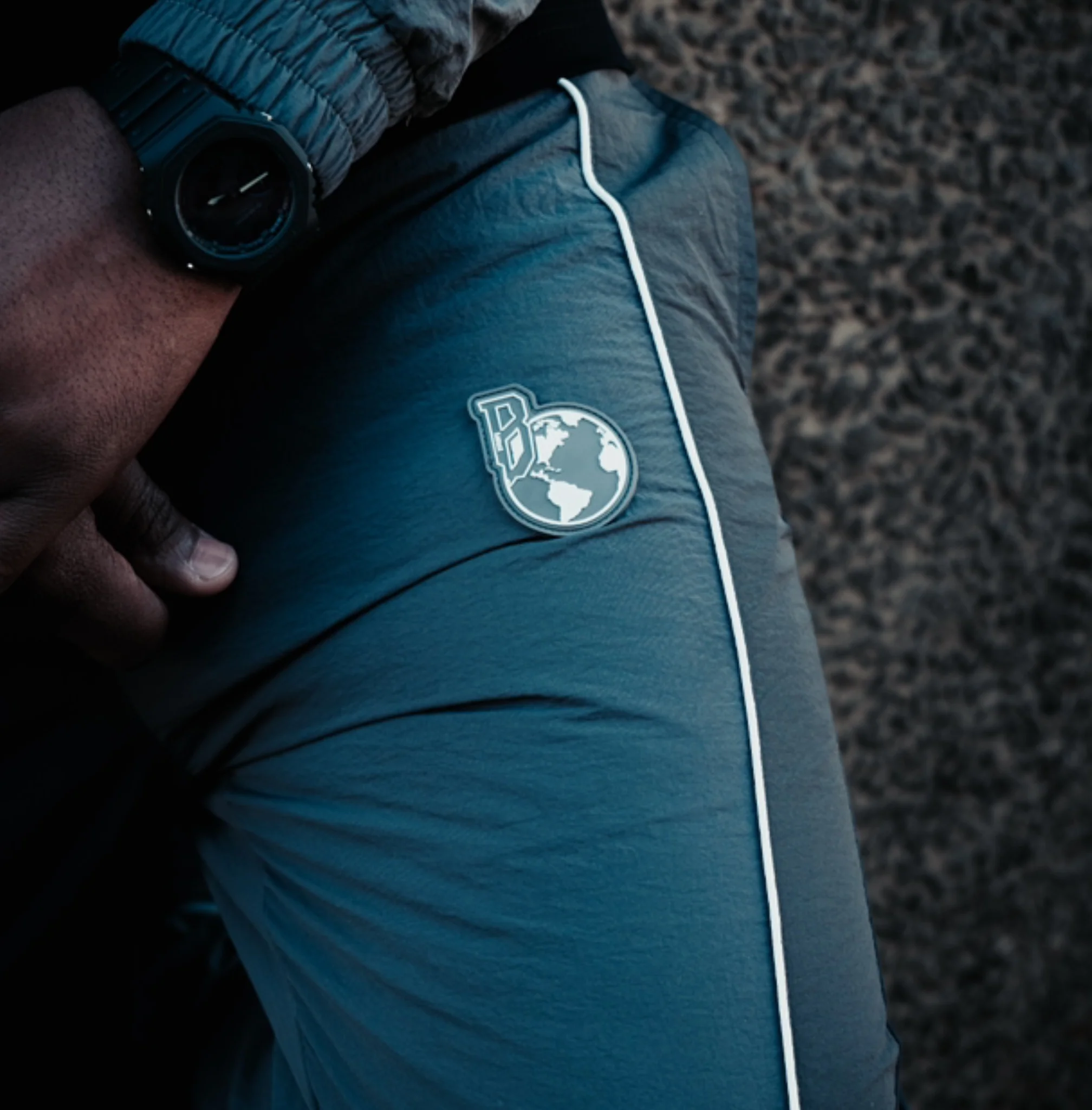 BLACK/SMOKE | SHELLSUIT - Image 3